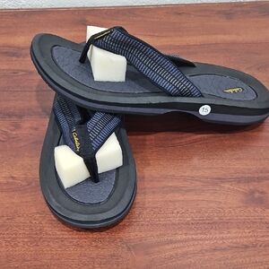 Cabela's Black Flip-Flops Textured Footbed Sporty